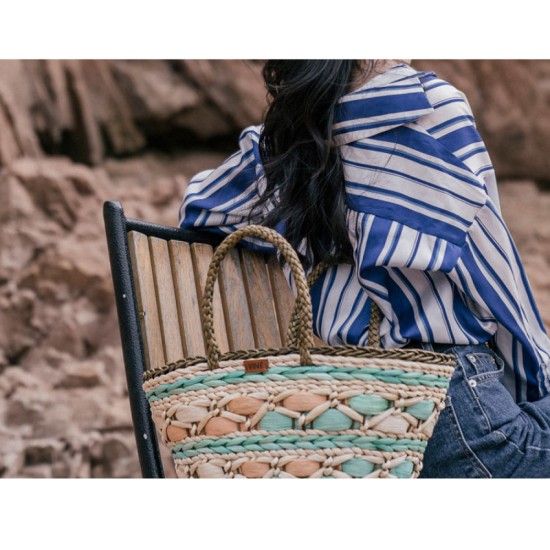 Handmade seaside vacation dopamine straw bag hand-held vegetable basket Handmade seaside vacation dopamine straw bag hand-held vegetable basket